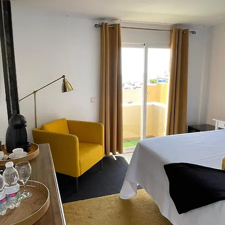 Chabela's Water Гостевой дом Лахита